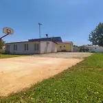 Pet Friendly Home In Tinjan * Tinjan