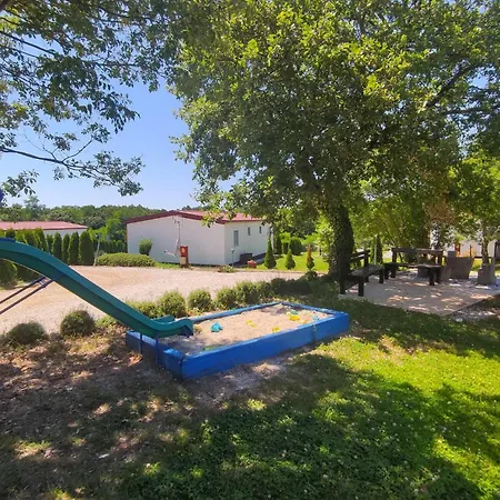 Nyaraló Pet Friendly Home In Tinjan