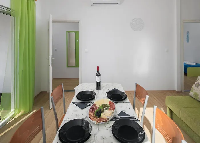 Vikendica Lovely In Tinjan